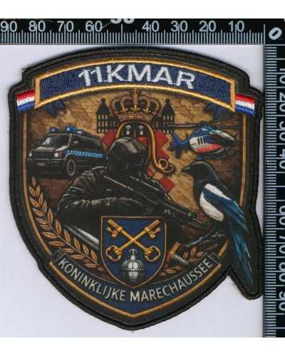Militaire badges met...